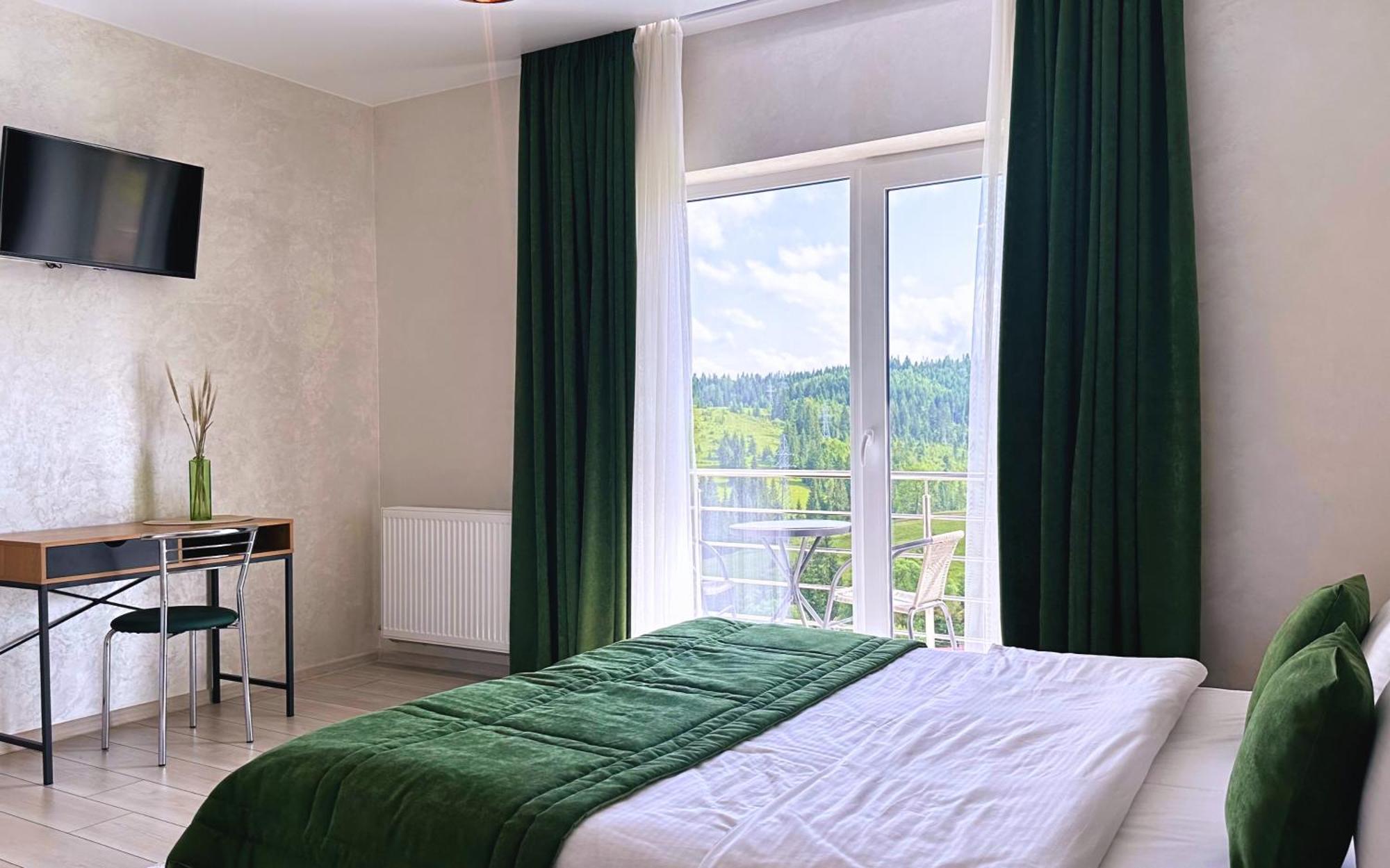 Шепіт Лісу Hotel Bukovel Eksteriør billede