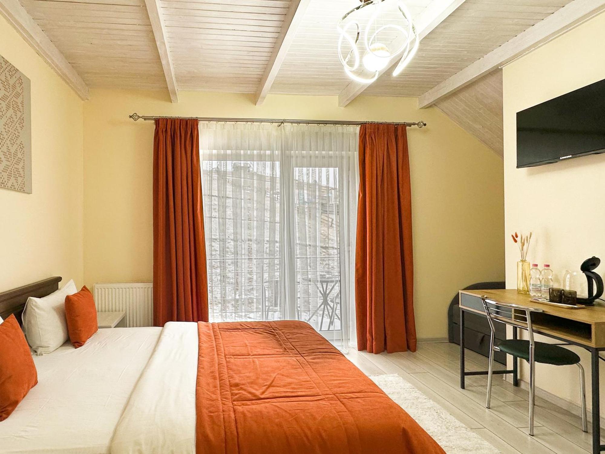 Шепіт Лісу Hotel Bukovel Eksteriør billede