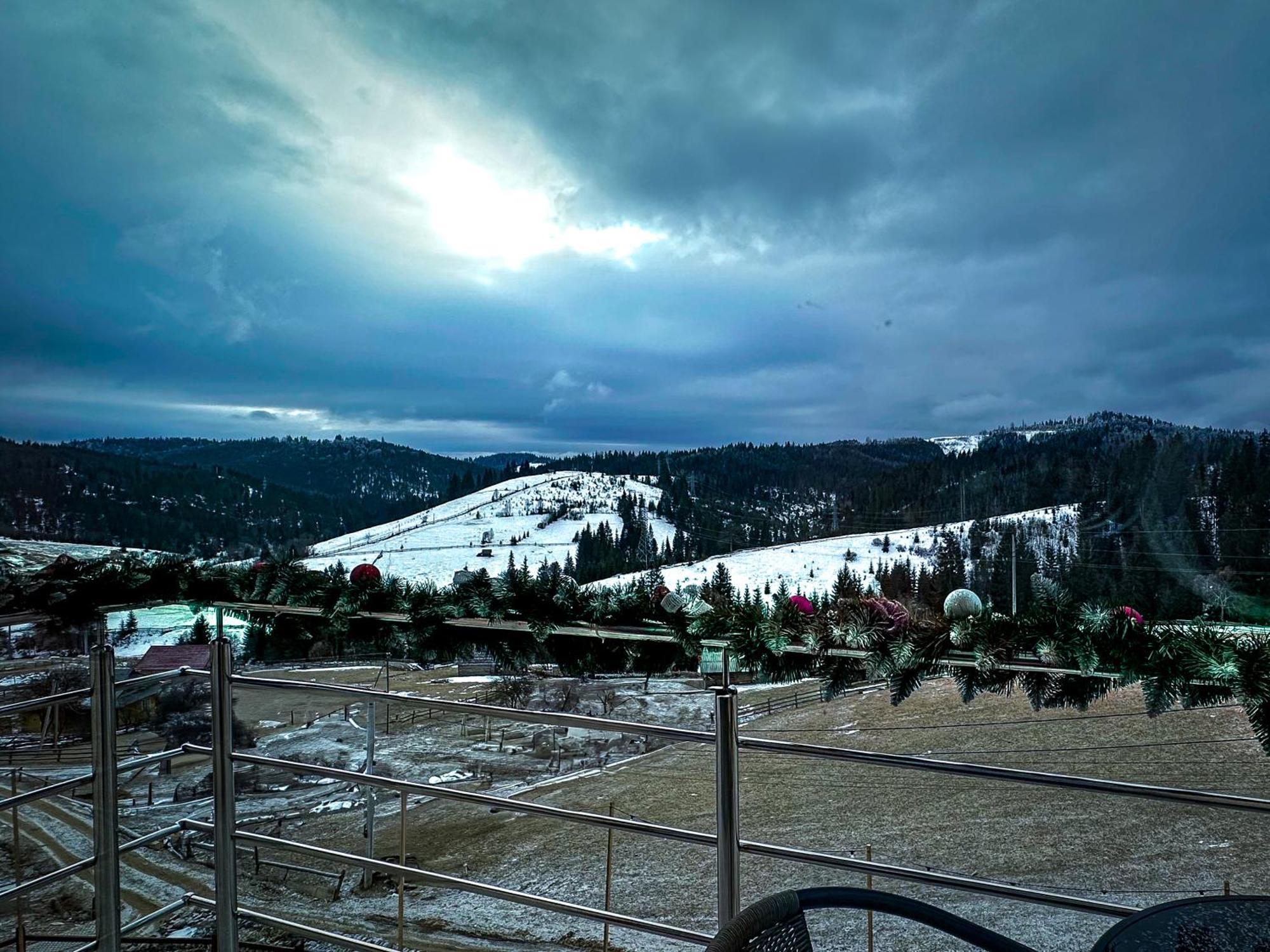 Шепіт Лісу Hotel Bukovel Eksteriør billede